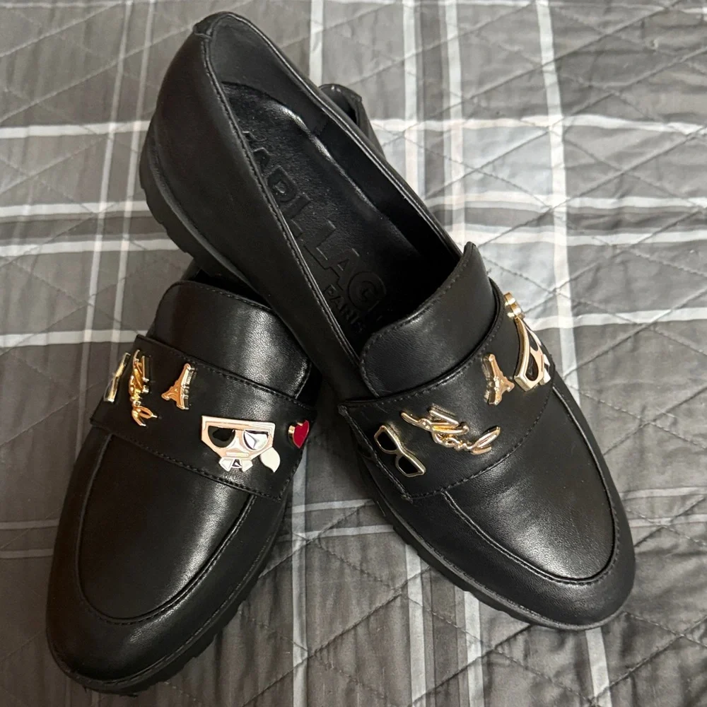 Karl Lagerfeld Black Loafers with Gold Tone Accents NWOB Sz 7.5